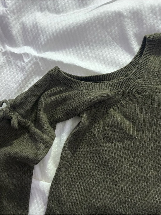 American Eagle Outfitters Olive Green Crewneck Sweater Off Shoulder Bell Sleeve - Picture 3 of 6